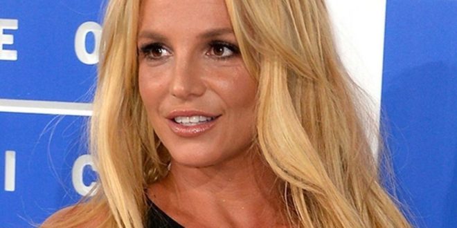 Η Britney Spears έκλεισε συμφωνία 15 εκατομμυρίων δολαρίων με εκδοτικό οίκο αφού αποφάσισε να γράψει την αυτοβιογραφία της - BORO από την ΑΝΝΑ ΔΡΟΥΖΑ
